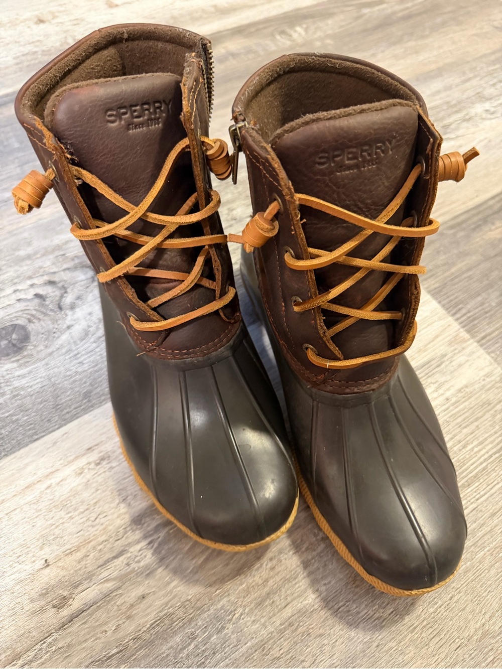 Sperry Saltwater Core Women’s 8.5 Brown Waterproof Duck Boots Leather STS91176